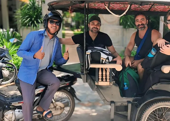 Angkor Adventure - Walk & Ride With Daniel English Speaking